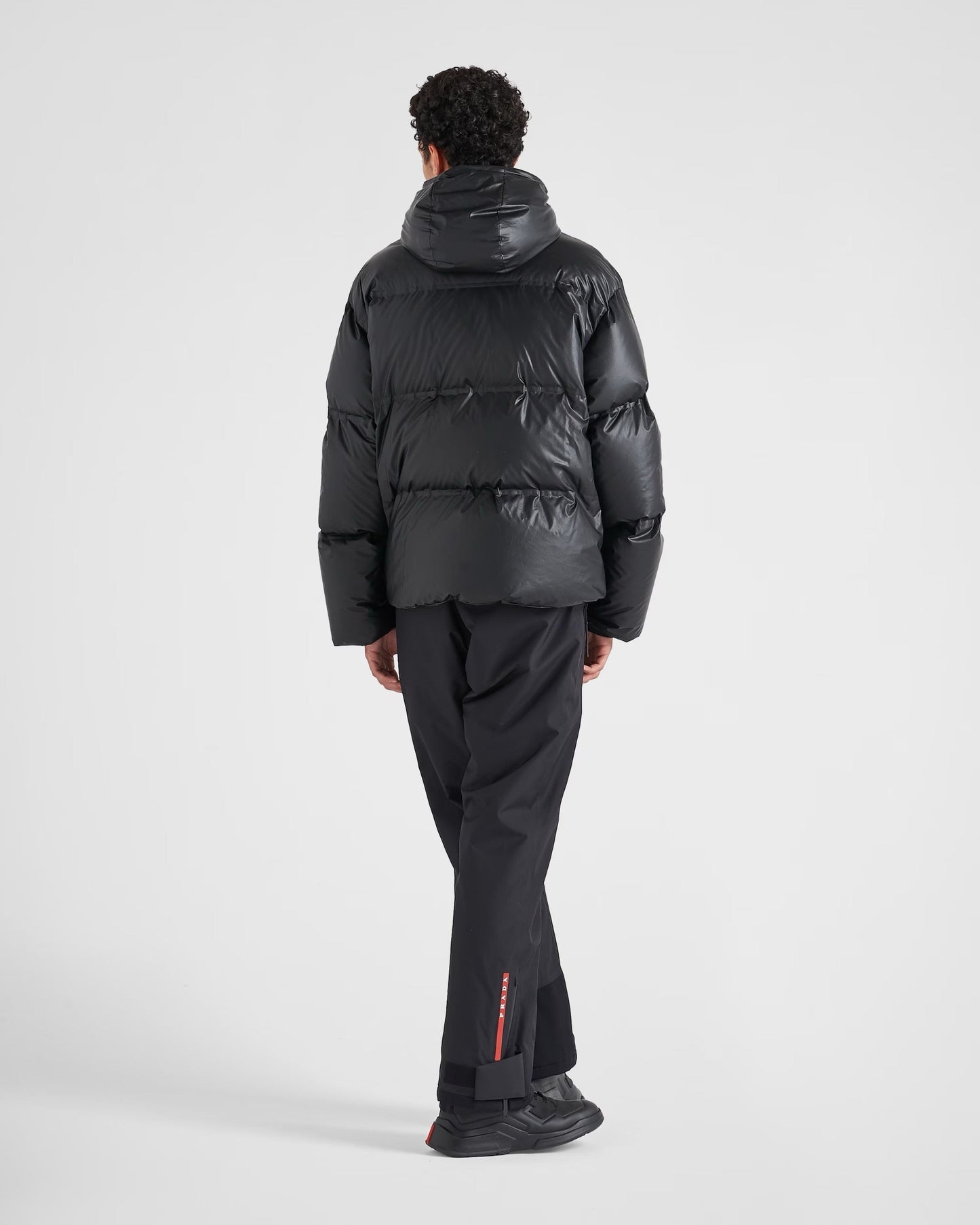 "D" Oblique Puffer Schwarz